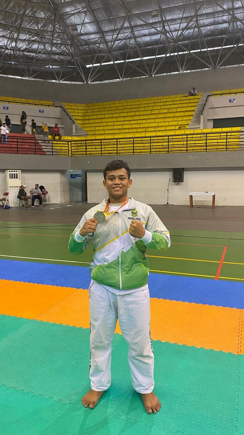 Mas Farhan Firdaus kelas X 6 Juara 2 POPDA Tarung Derajat